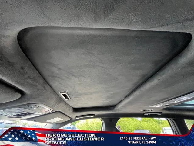 Photo of 2023 Wolf Gray Kia Telluride