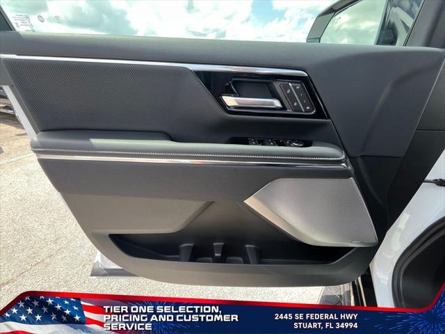 Photo of 2025 Summit White GMC Sierra EV