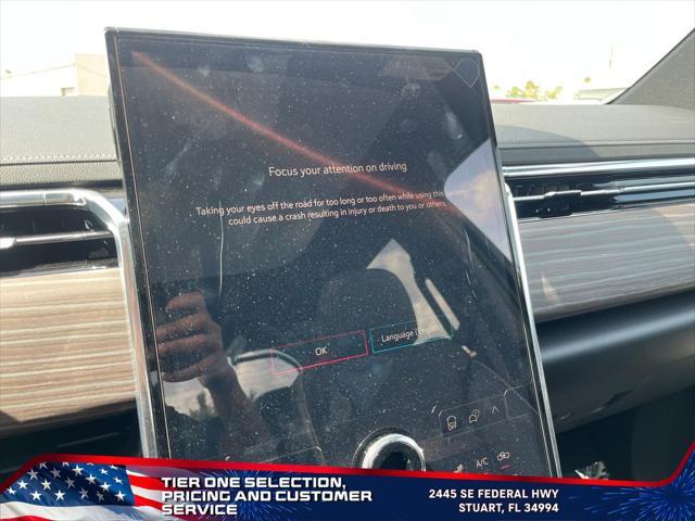 Photo of 2025 Summit White GMC Sierra EV