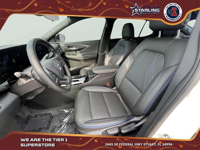 Photo of 2025 Summit White Buick Envista