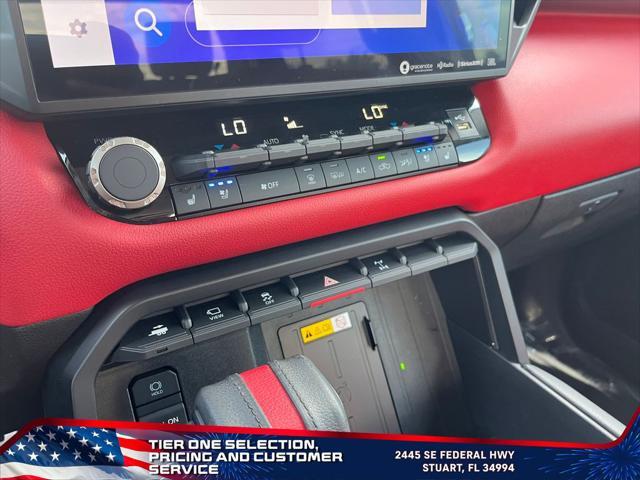 Photo of 2022 White Toyota Tundra Hybrid