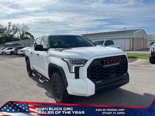Photo of 2022 White Toyota Tundra Hybrid
