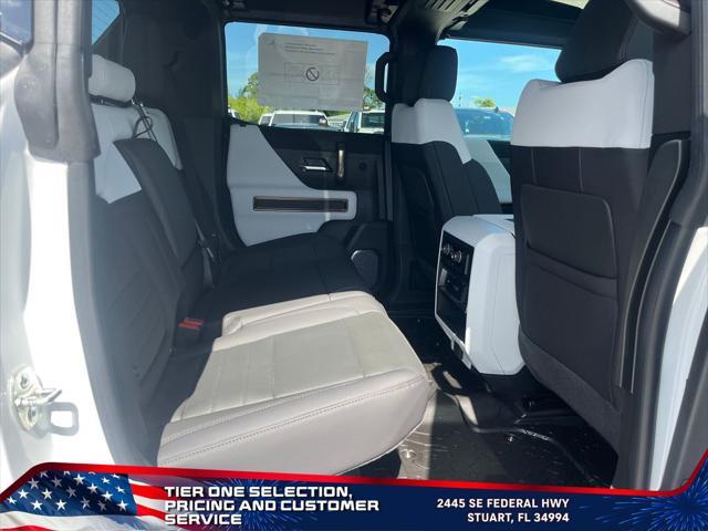 Photo of 2025 Interstellar White GMC HUMMER EV Pickup