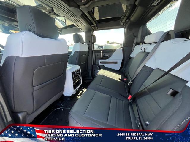 Photo of 2025 Interstellar White GMC HUMMER EV Pickup