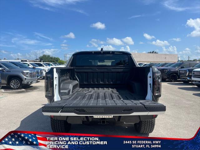 Photo of 2025 Interstellar White GMC HUMMER EV Pickup