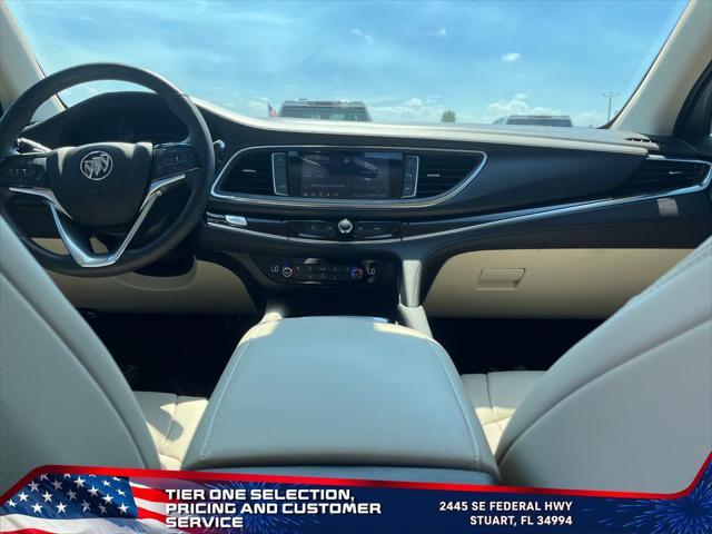 Photo of 2024 White Frost Tricoat Buick Enclave
