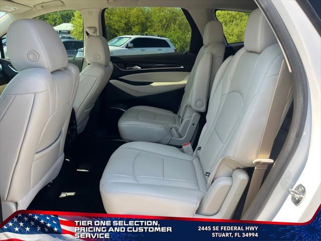 Photo of 2024 White Frost Tricoat Buick Enclave