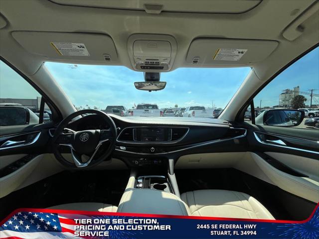 Photo of 2024 White Frost Tricoat Buick Enclave