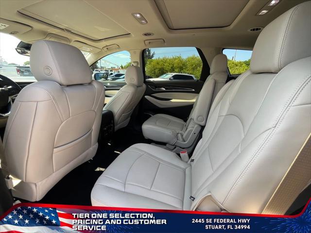 Photo of 2024 White Frost Tricoat Buick Enclave