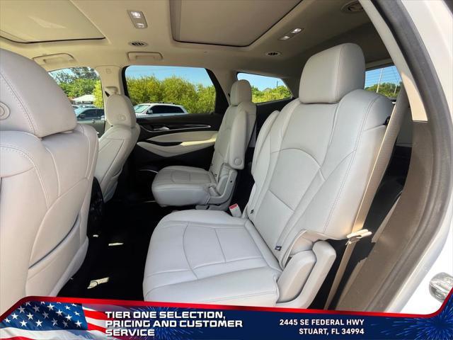 Photo of 2024 White Frost Tricoat Buick Enclave
