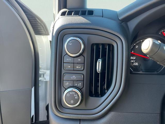 Photo of 2025 Summit White GMC Sierra 1500