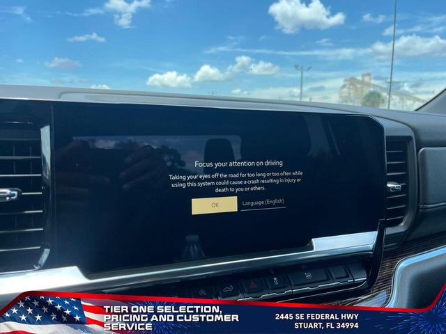 Photo of 2025 Summit White GMC Sierra 1500