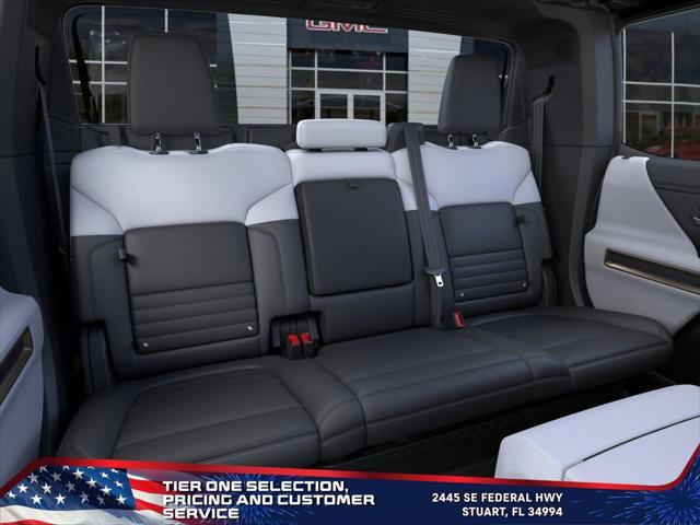 Photo of 2025 Interstellar White GMC HUMMER EV Pickup