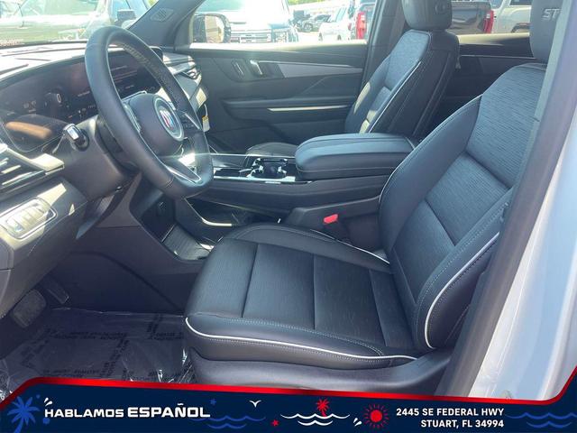 Photo of 2025 Summit White Buick Enclave
