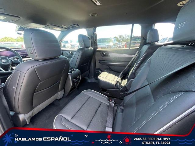 Photo of 2025 Summit White Buick Enclave