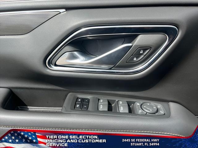 Photo of 2023 Summit White GMC Yukon
