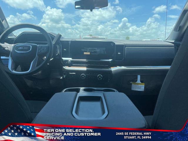 Photo of 2025 Summit White GMC Sierra 1500