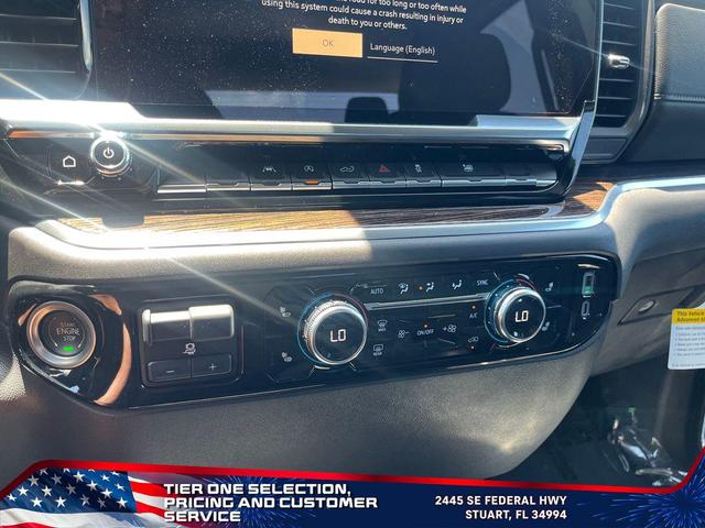 Photo of 2025 Summit White GMC Sierra 1500