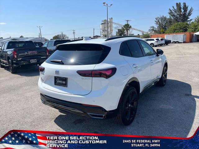 Photo of 2025 Summit White Buick Envision