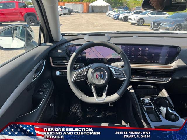 Photo of 2025 Summit White Buick Envision