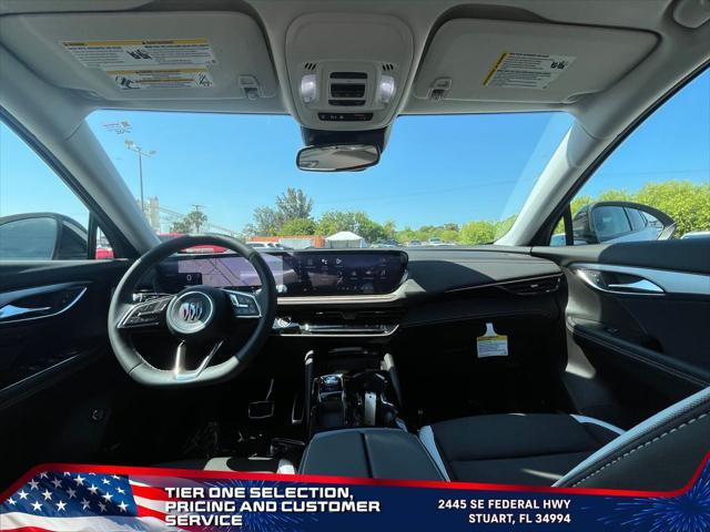 Photo of 2025 Summit White Buick Envision