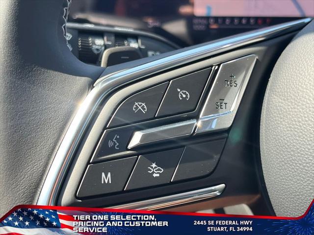Photo of 2025 Summit White Buick Envision