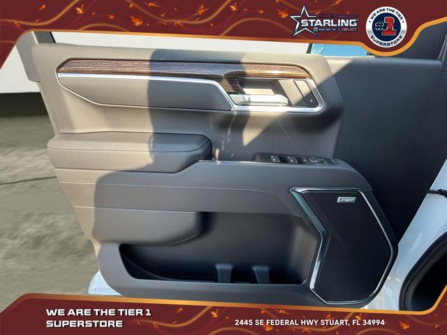 Photo of 2025 Summit White GMC Sierra 1500
