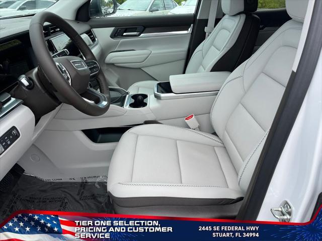 Photo of 2026 Summit White GMC Terrain