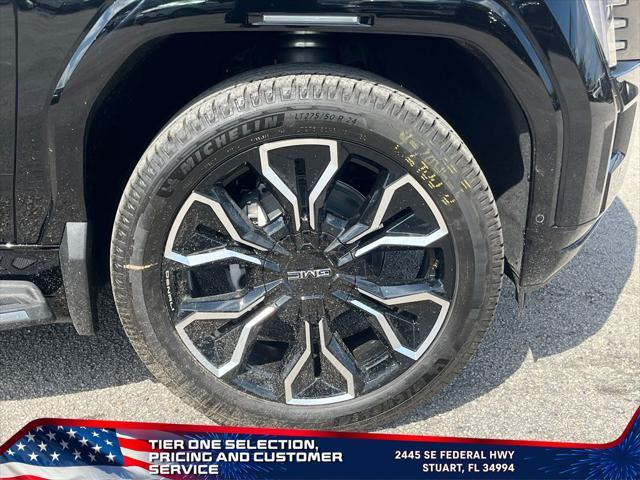 Photo of 2025 Onyx Black GMC Sierra EV