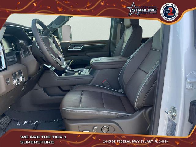 Photo of 2025 White Frost Tricoat GMC Sierra 2500