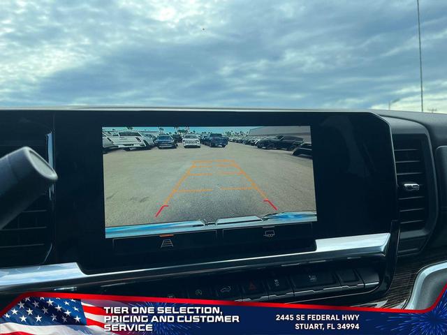 Photo of 2025 Summit White GMC Sierra 1500