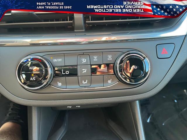 Photo of 2025 Summit White Buick Envista