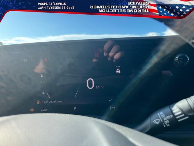 Photo of 2025 Summit White Buick Envista
