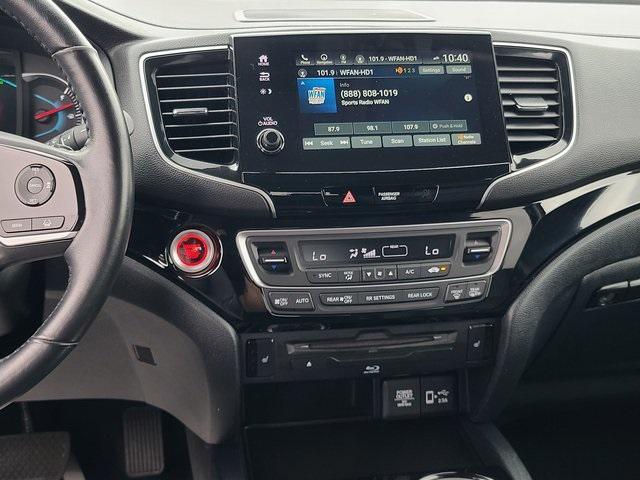 Photo of 2022 Crystal Black Pearl Honda Pilot