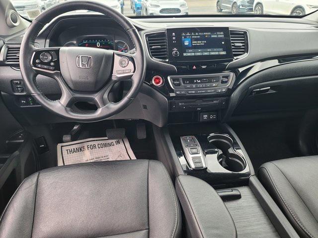 Photo of 2022 Crystal Black Pearl Honda Pilot