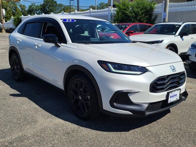 Photo of 2025 Wh Honda HR-V