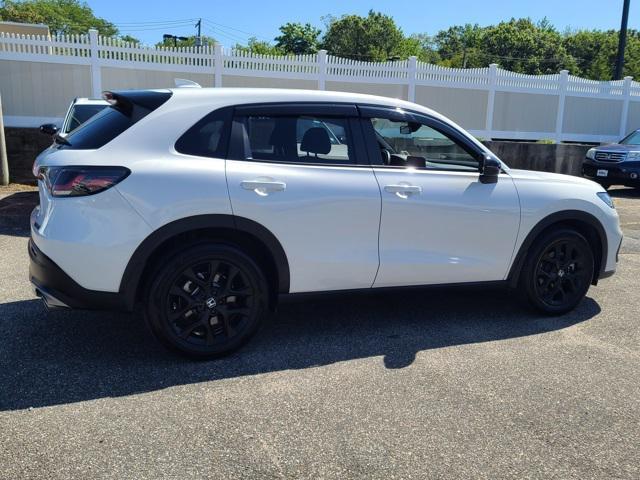 Photo of 2025 Wh Honda HR-V
