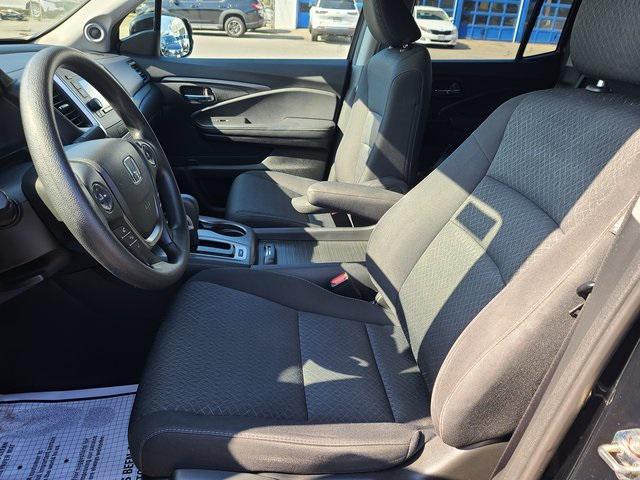 Photo of 2018 Crystal Black Pearl Honda Ridgeline