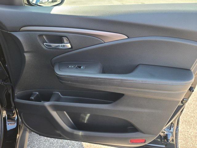 Photo of 2018 Crystal Black Pearl Honda Ridgeline