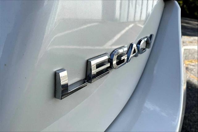 Photo of 2016 Crystal White Pearl Subaru Legacy