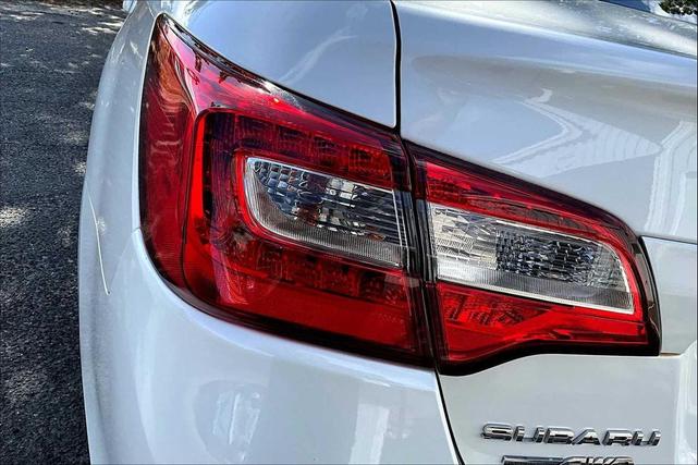Photo of 2016 Crystal White Pearl Subaru Legacy
