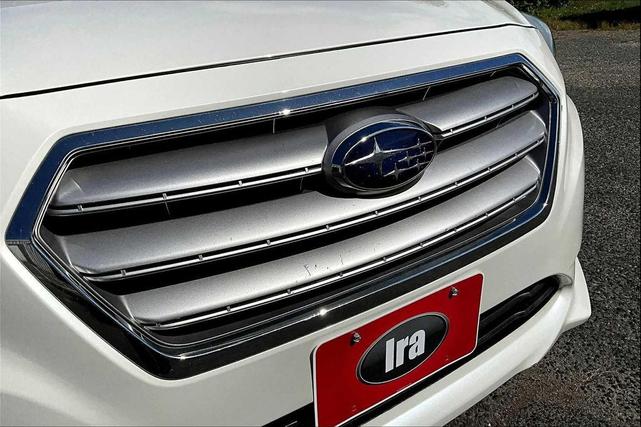 Photo of 2016 Crystal White Pearl Subaru Legacy
