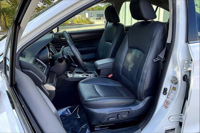 Photo of 2016 Crystal White Pearl Subaru Legacy