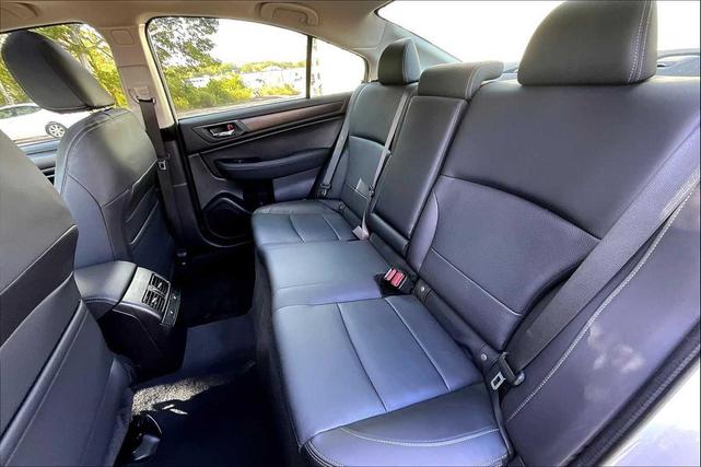 Photo of 2016 Crystal White Pearl Subaru Legacy