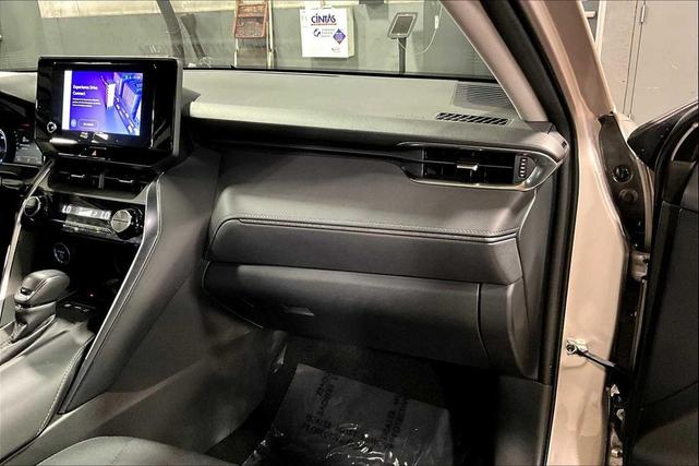 Photo of 2024 Titanium Glow Toyota Venza