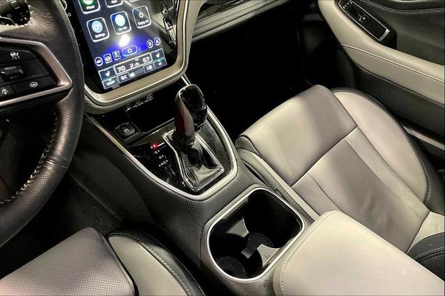 Photo of 2025 Ice Silver Metallic Subaru Outback