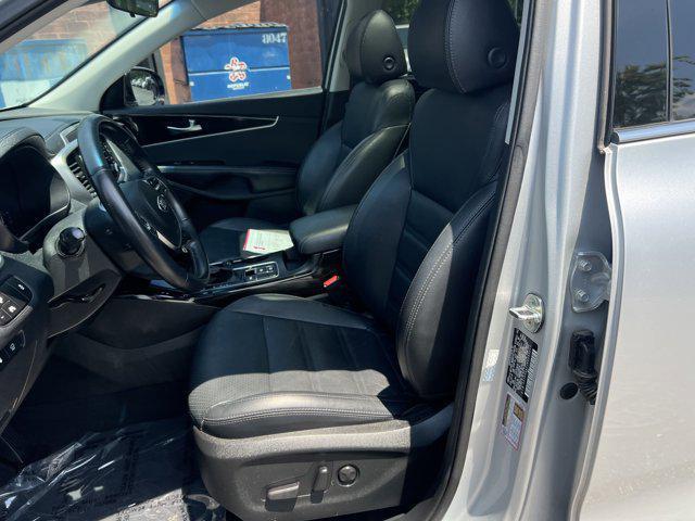 Photo of 2019 Sparkling Silver Kia Sorento