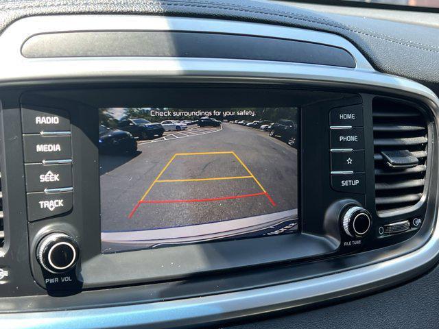 Photo of 2019 Sparkling Silver Kia Sorento