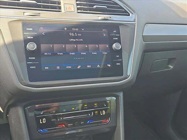 Photo of 2022 Deep Black Pearl Volkswagen Tiguan