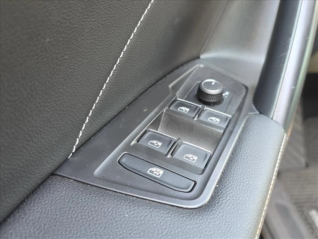 Photo of 2022 Deep Black Pearl Volkswagen Tiguan
